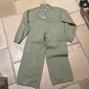 Girls knit sweater/pants set